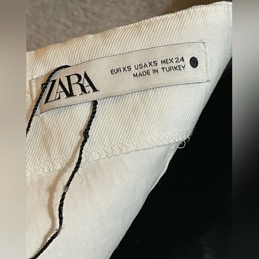 Zara White Strapless Dress. Size XS - Picture 4 of 4
